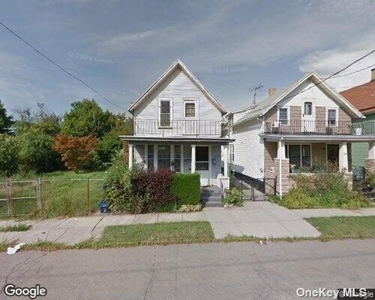 Picture of Home For Sale in Buffalo, New York, United States