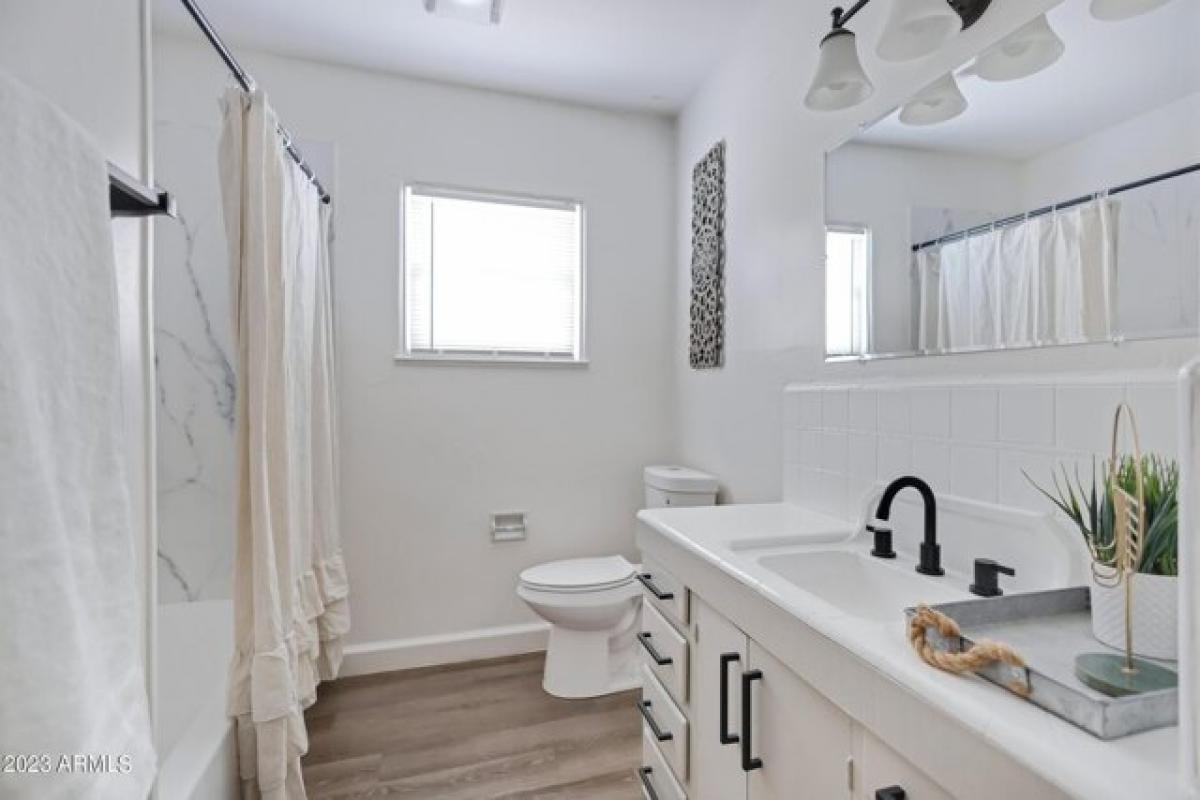 Picture of Home For Sale in Coolidge, Arizona, United States