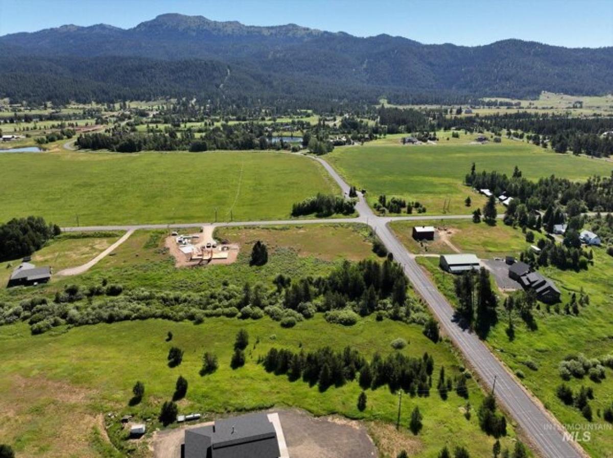 Picture of Residential Land For Sale in McCall, Idaho, United States