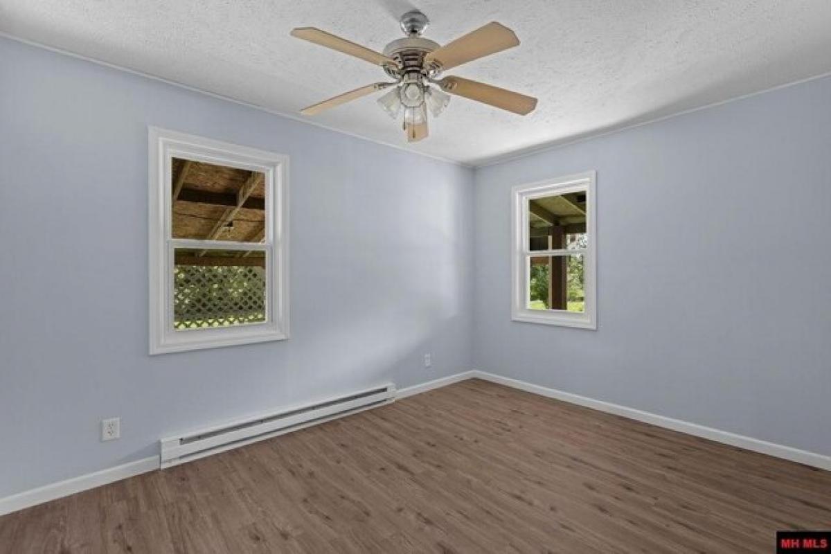 Picture of Home For Sale in Mountain Home, Arkansas, United States