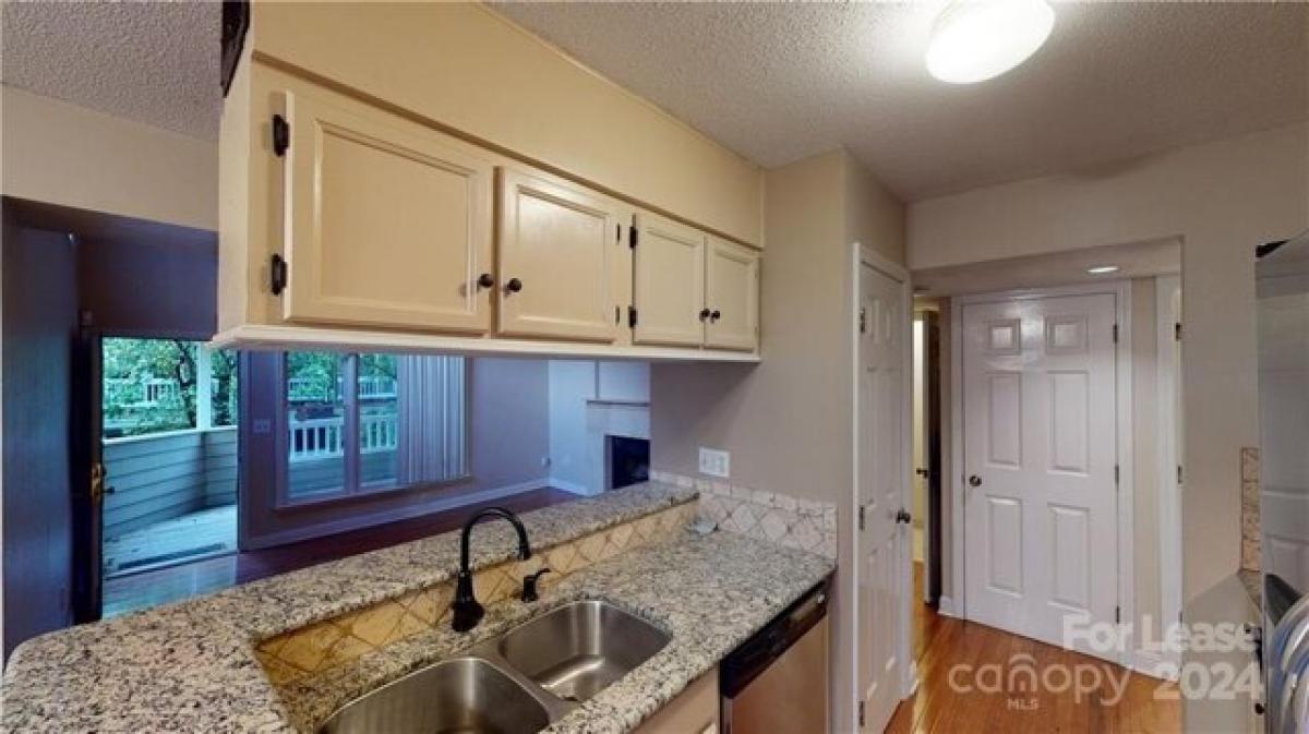 Picture of Home For Rent in Charlotte, North Carolina, United States