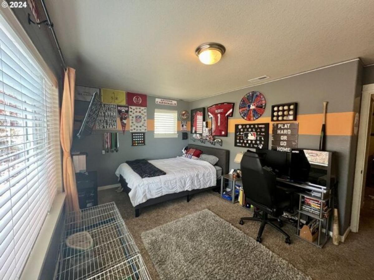 Picture of Home For Sale in Happy Valley, Oregon, United States