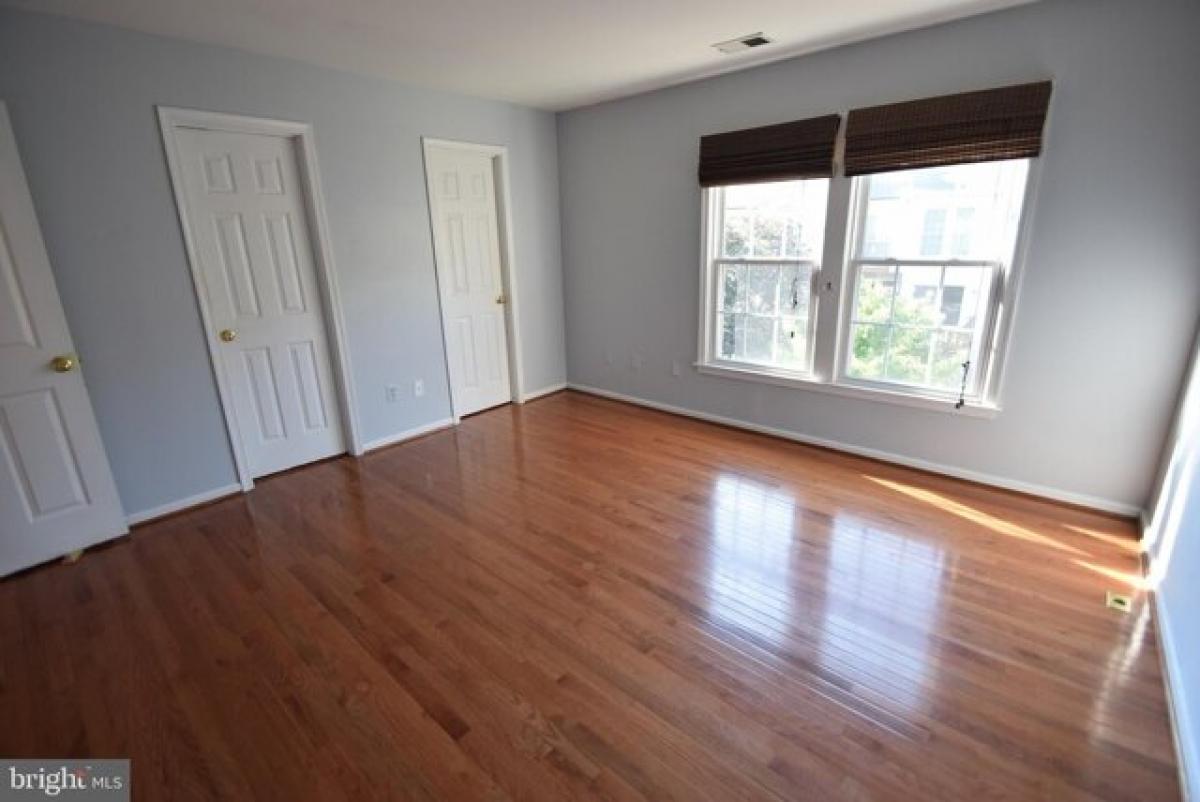 Picture of Home For Sale in Fairfax, Virginia, United States