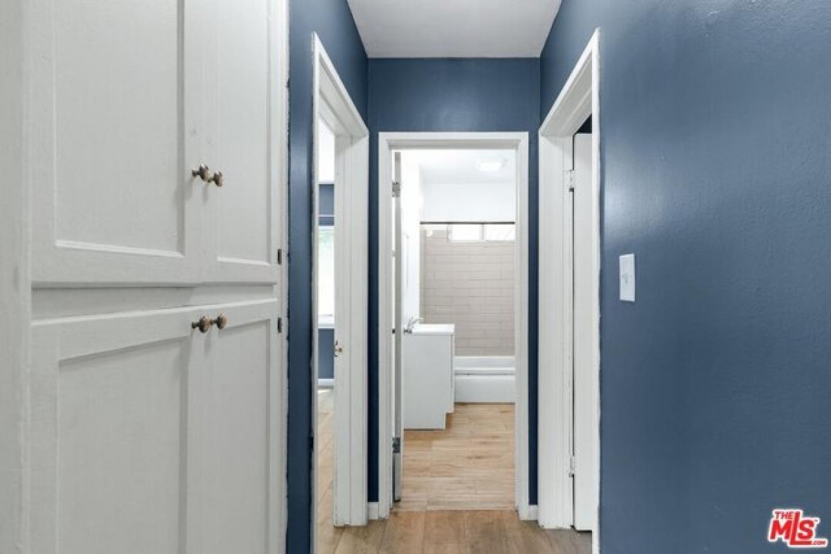 Picture of Home For Sale in Van Nuys, California, United States