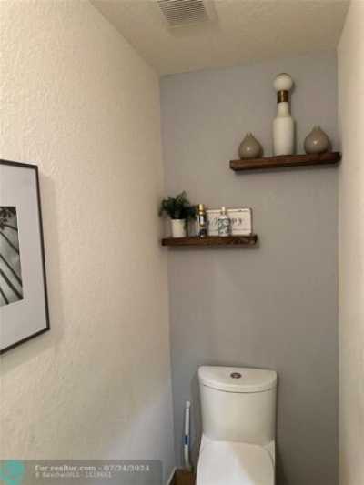 Home For Sale in Pompano Beach, Florida