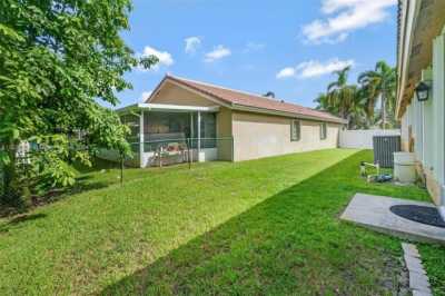 Home For Sale in Pembroke Pines, Florida