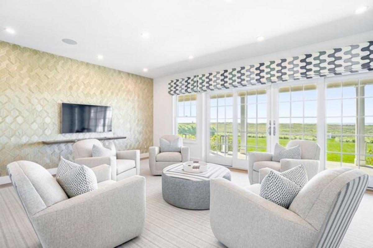 Picture of Home For Sale in Nantucket, Massachusetts, United States