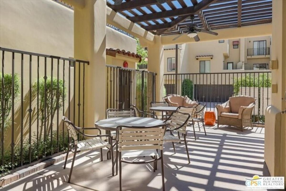 Picture of Home For Sale in Palm Springs, California, United States