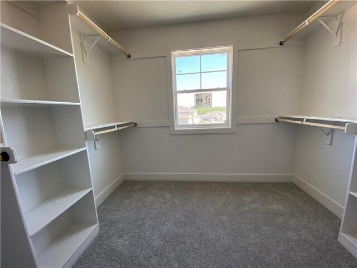 Picture of Home For Sale in Kansas City, Missouri, United States