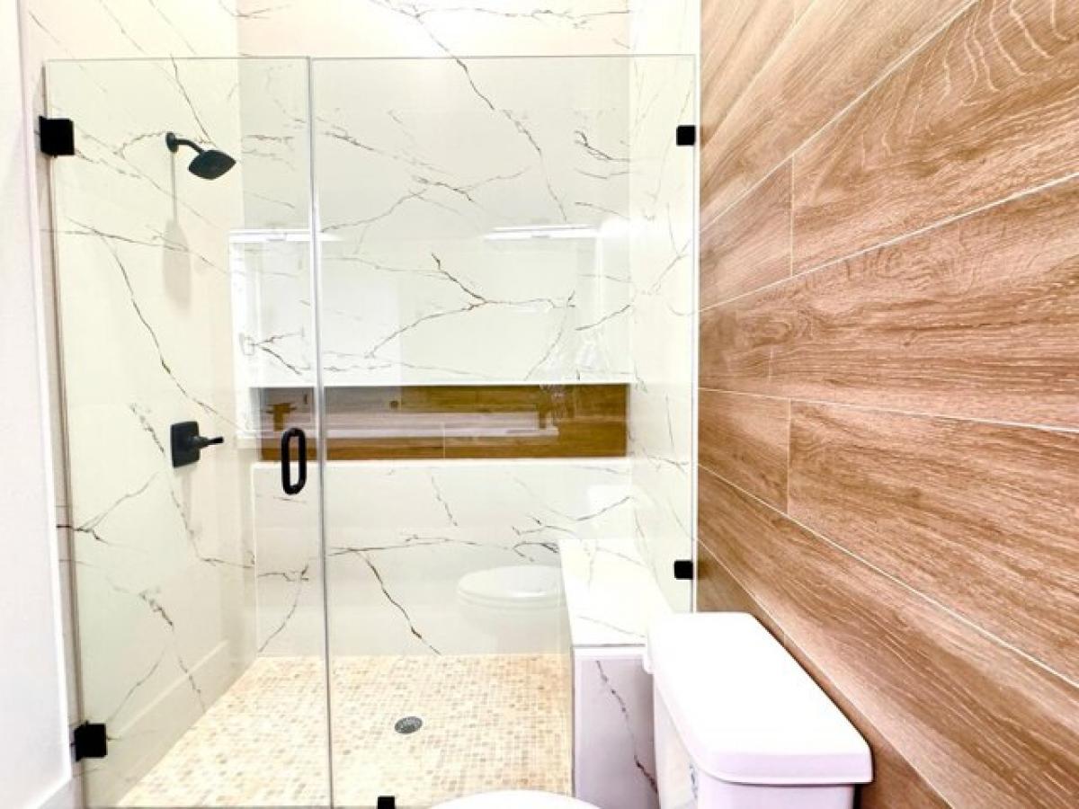 Picture of Home For Sale in Laredo, Texas, United States