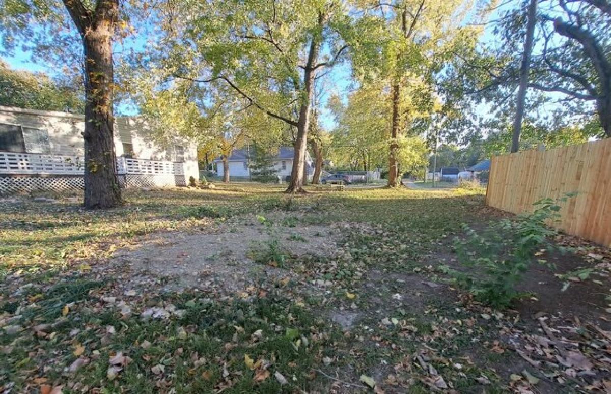 Picture of Residential Land For Sale in Indianapolis, Indiana, United States