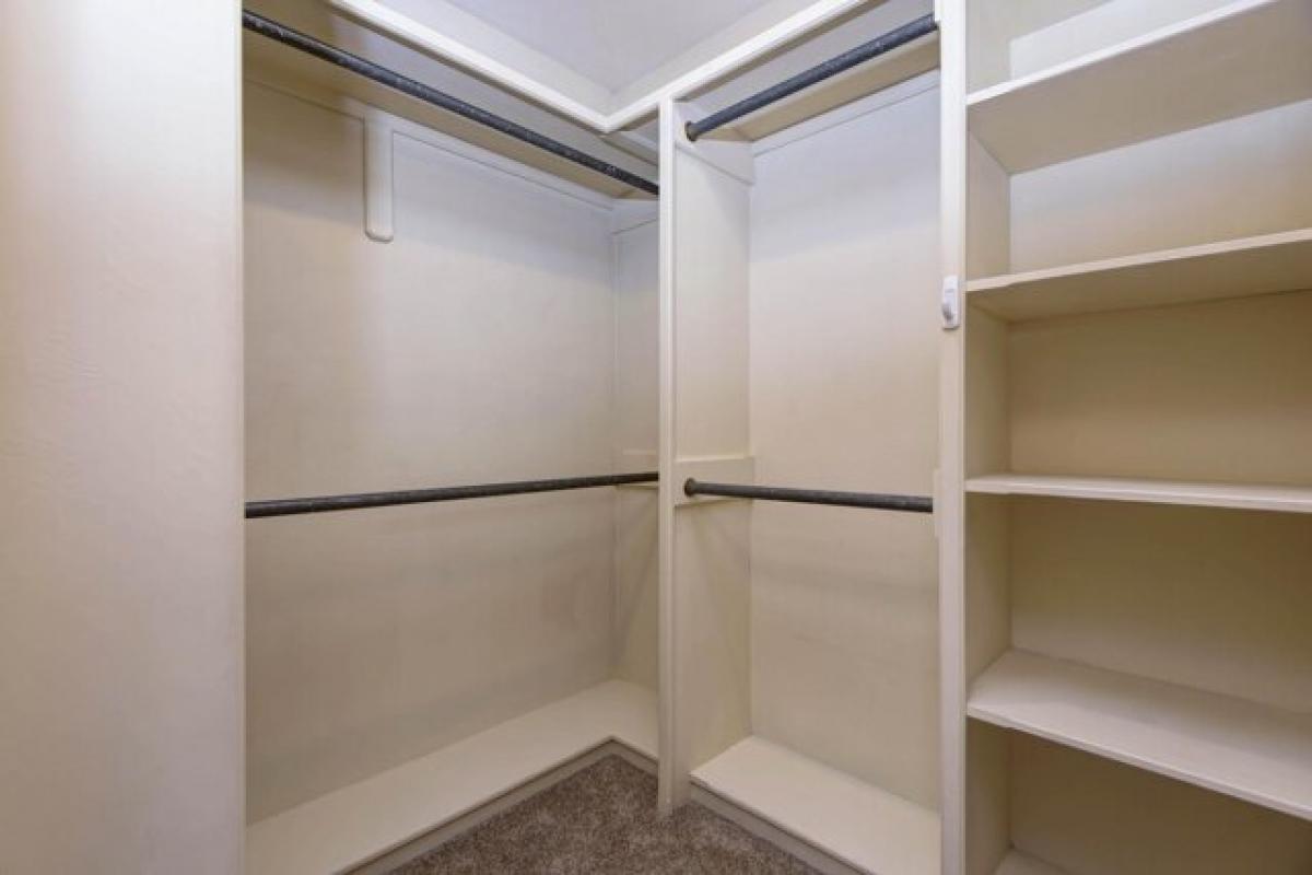 Picture of Home For Sale in Springfield, Missouri, United States