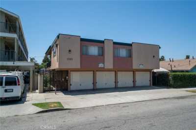Home For Sale in Long Beach, California