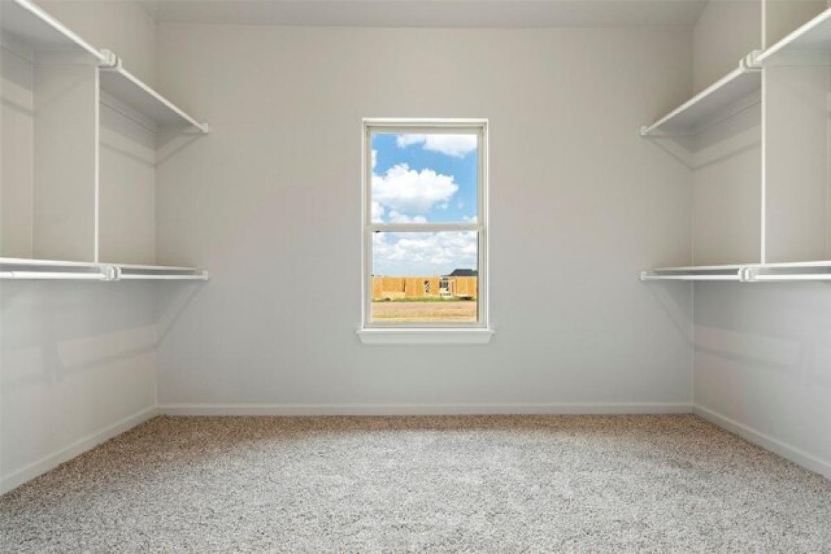 Picture of Home For Sale in Guthrie, Oklahoma, United States