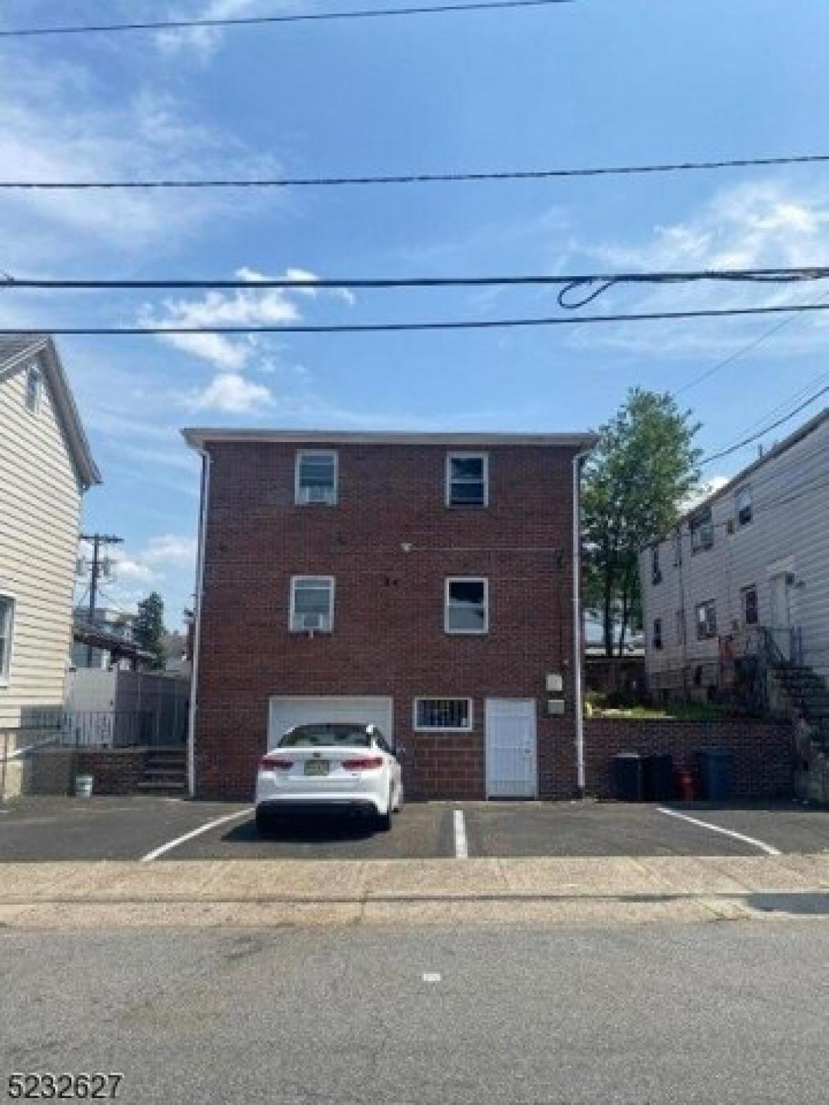 Picture of Home For Rent in Paterson, New Jersey, United States
