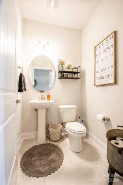 Home For Sale in Statesville, North Carolina