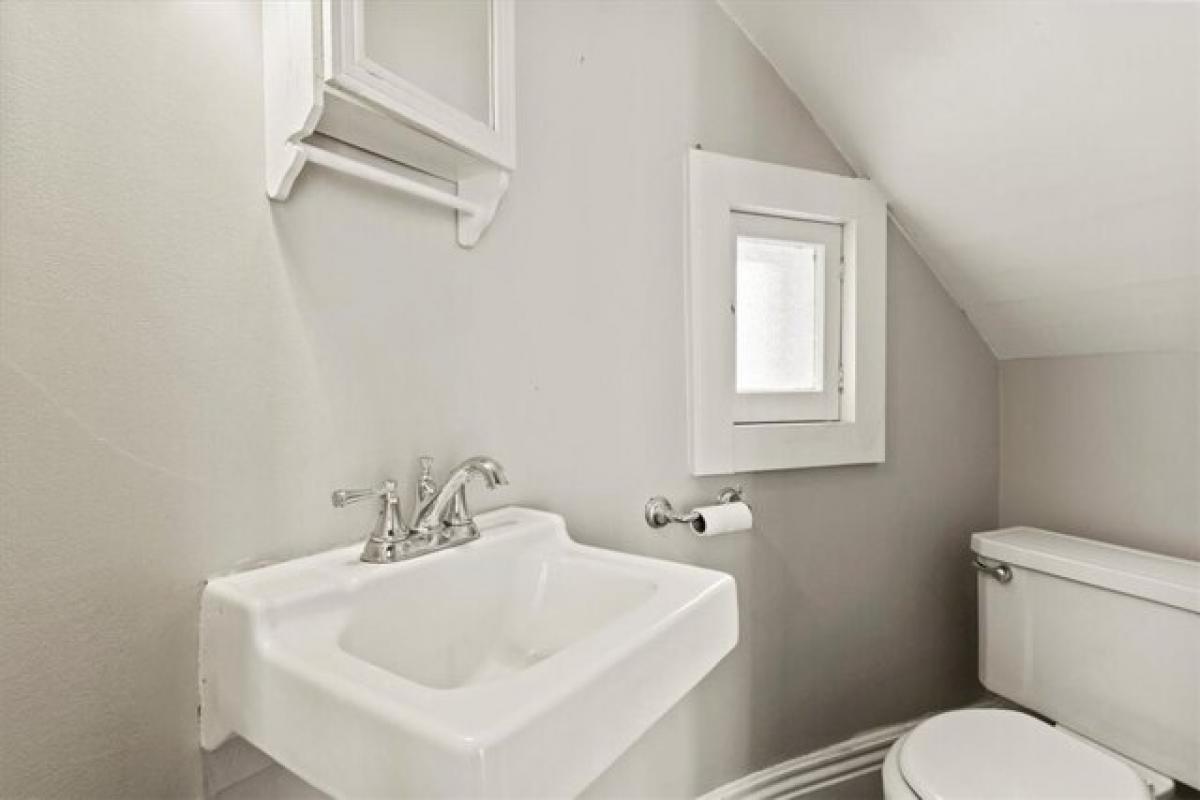 Picture of Home For Sale in Rochester, New York, United States