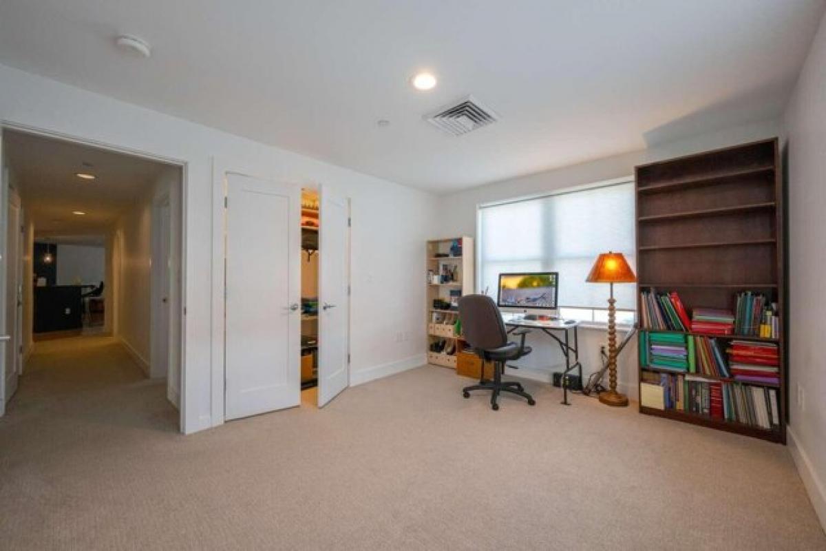 Picture of Home For Sale in Portland, Maine, United States