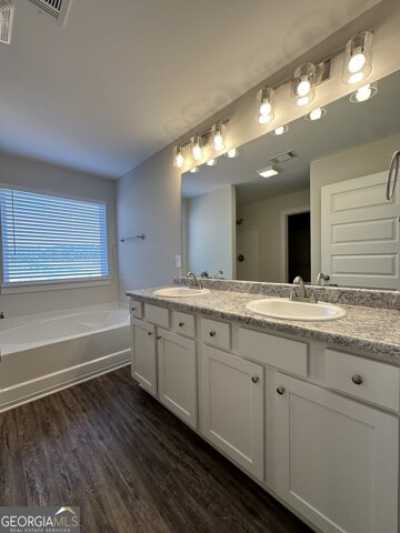 Home For Sale in Hampton, Georgia