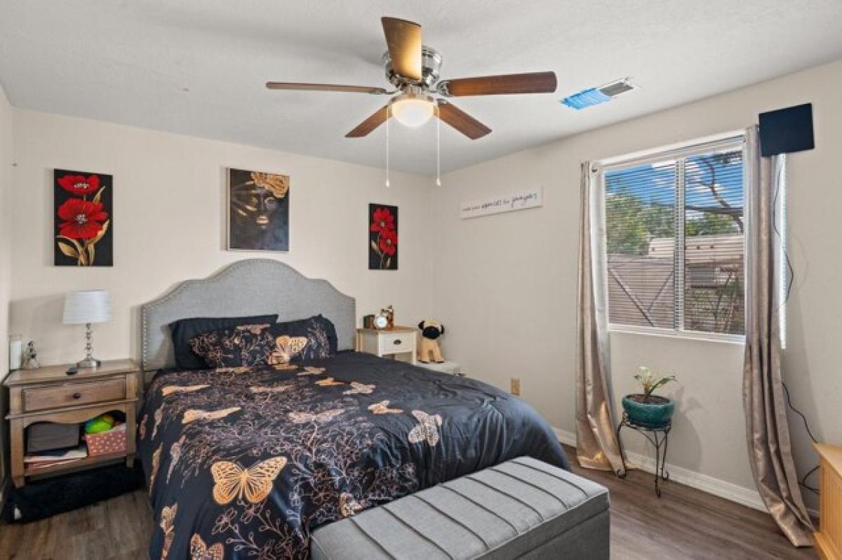 Picture of Home For Sale in Albuquerque, New Mexico, United States