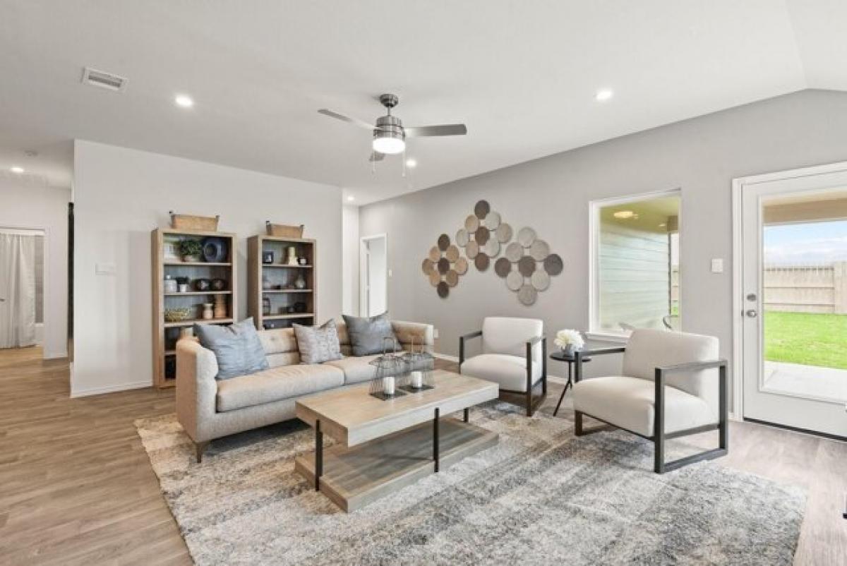 Picture of Home For Sale in New Caney, Texas, United States