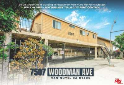Home For Sale in Van Nuys, California