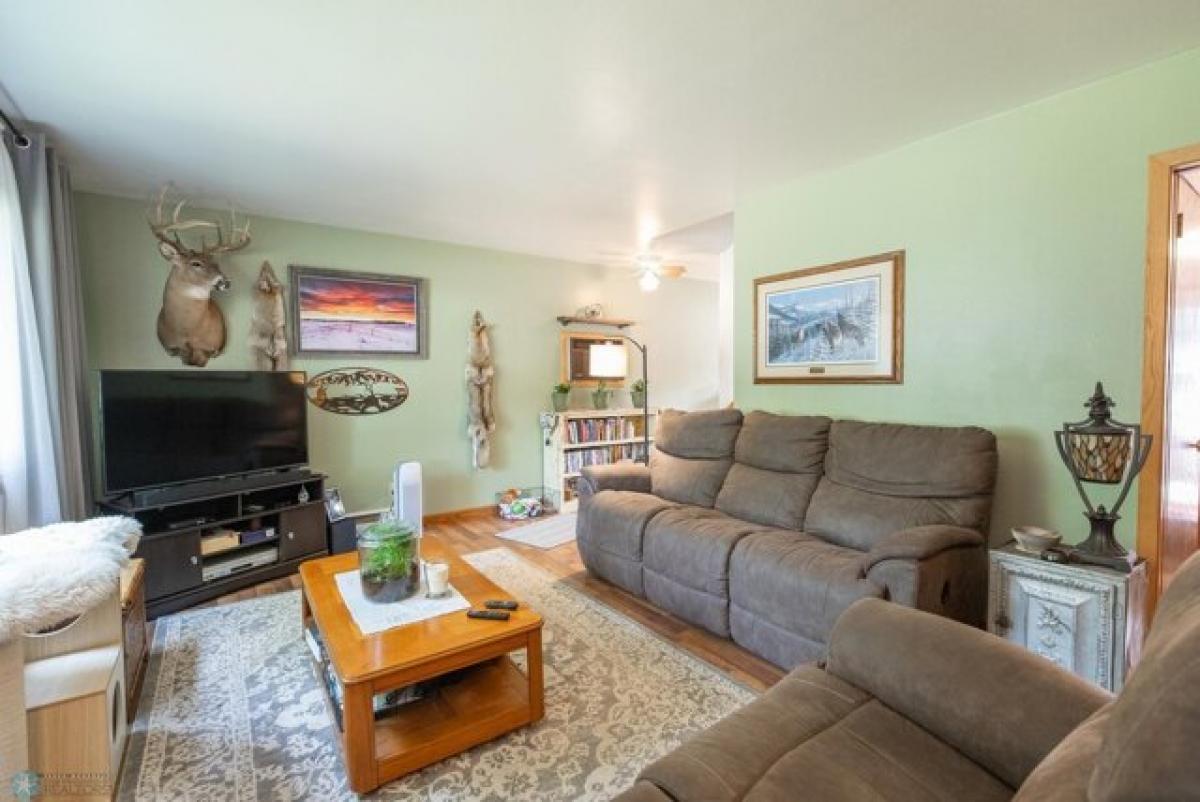 Picture of Home For Sale in Bismarck, North Dakota, United States