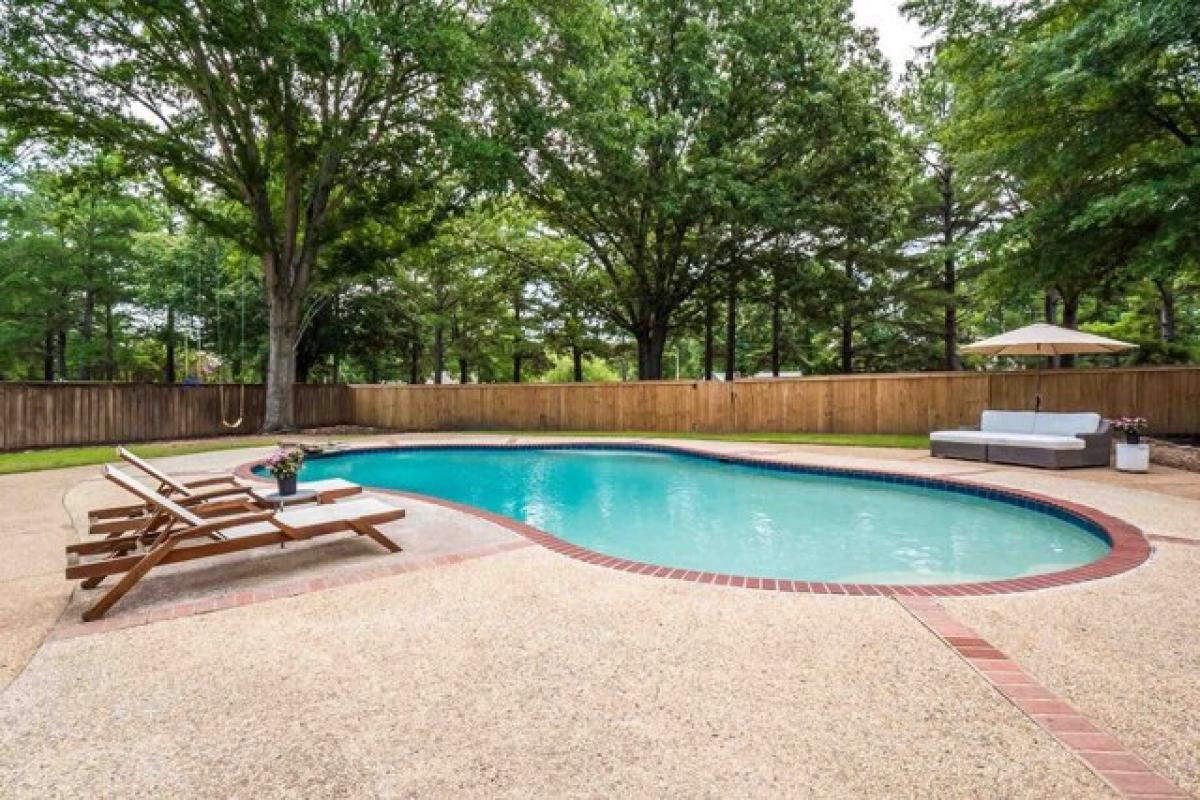 Picture of Home For Sale in Germantown, Tennessee, United States