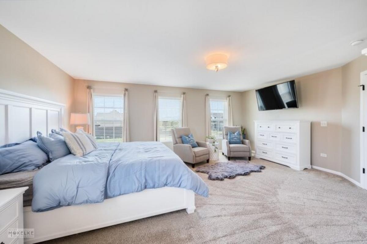 Picture of Home For Sale in Plainfield, Illinois, United States