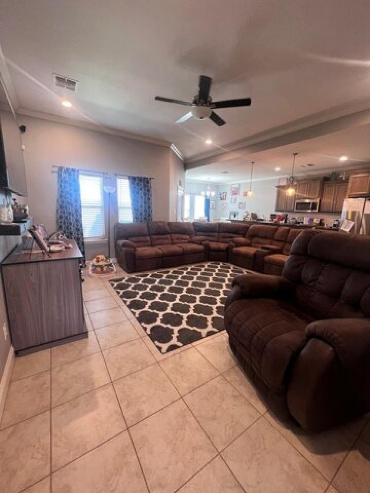 Picture of Home For Sale in Midland, Texas, United States