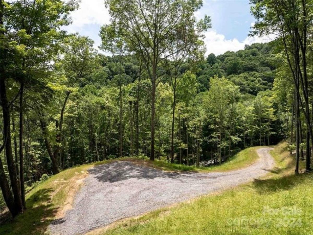Picture of Residential Land For Sale in Waynesville, North Carolina, United States