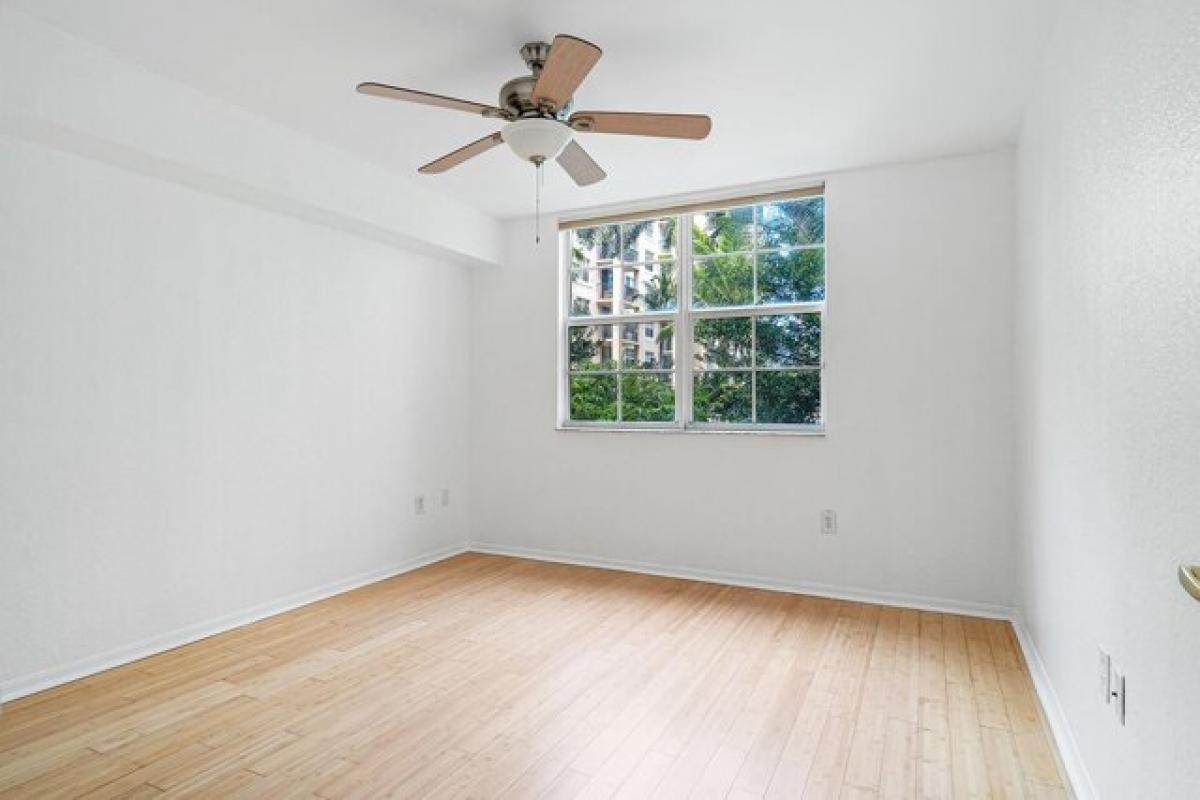 Picture of Home For Sale in West Palm Beach, Florida, United States