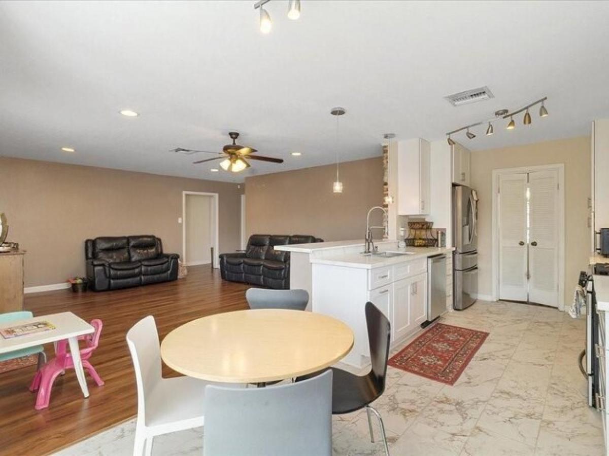 Picture of Home For Sale in Kenner, Louisiana, United States