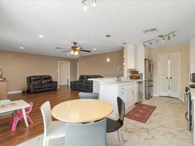 Home For Sale in Kenner, Louisiana