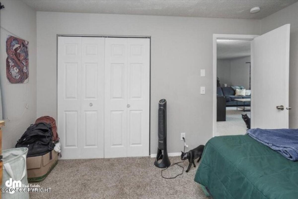 Picture of Home For Sale in Anchorage, Alaska, United States