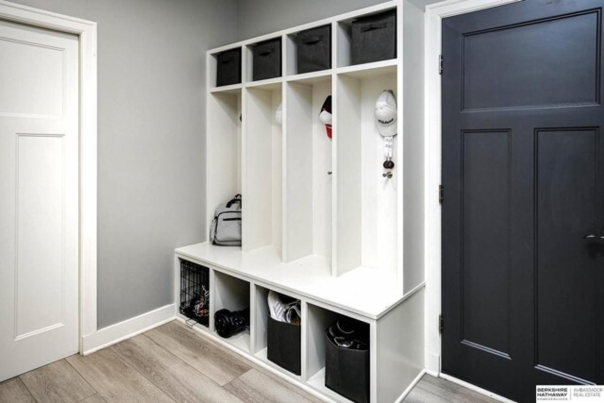 Picture of Home For Sale in Omaha, Nebraska, United States