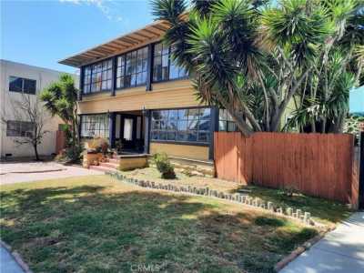 Home For Sale in Long Beach, California