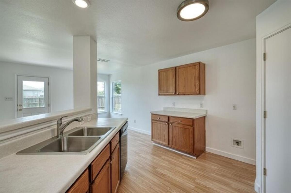 Picture of Home For Sale in Hutto, Texas, United States