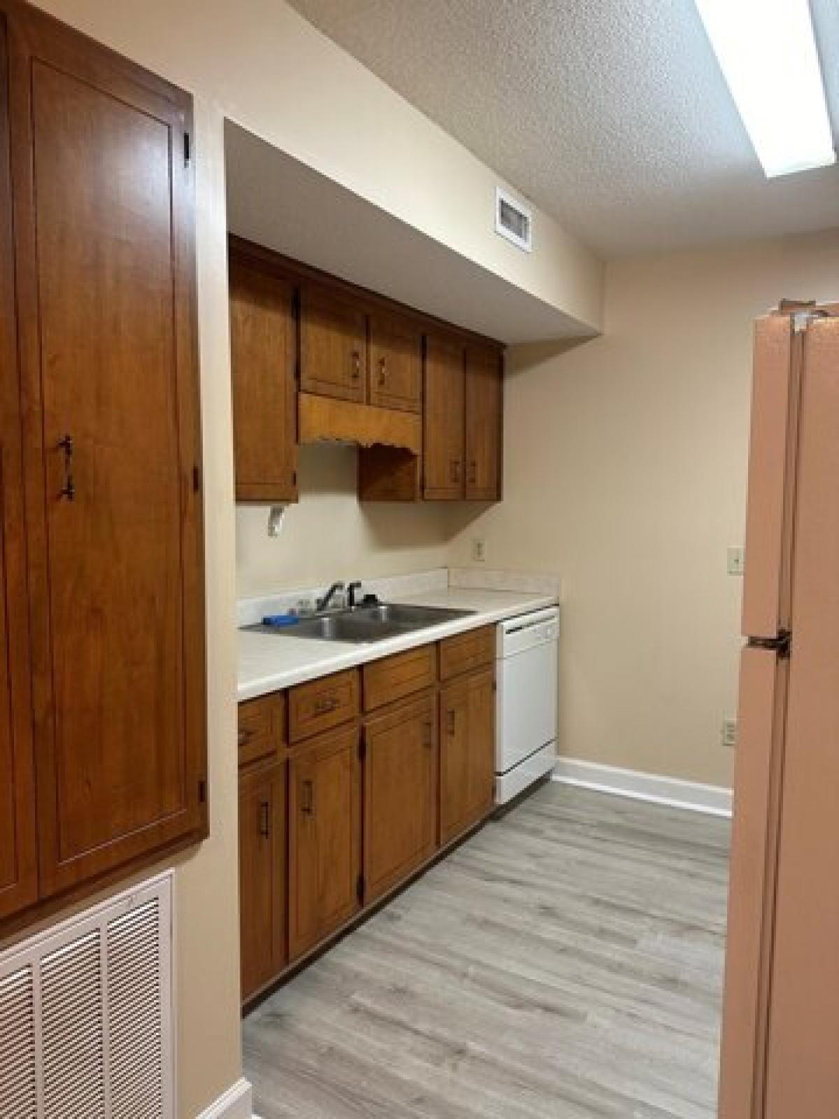 Picture of Home For Sale in Dothan, Alabama, United States