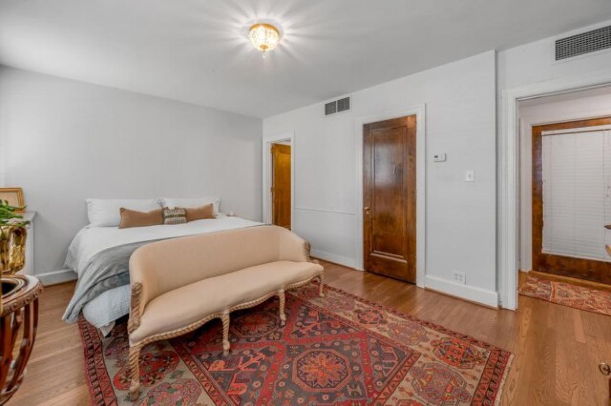 Picture of Home For Sale in Lexington, Kentucky, United States