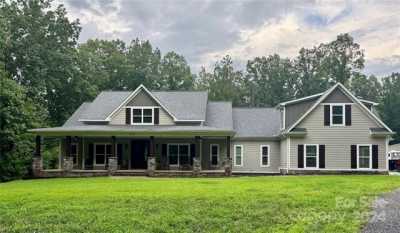 Home For Sale in Lincolnton, North Carolina