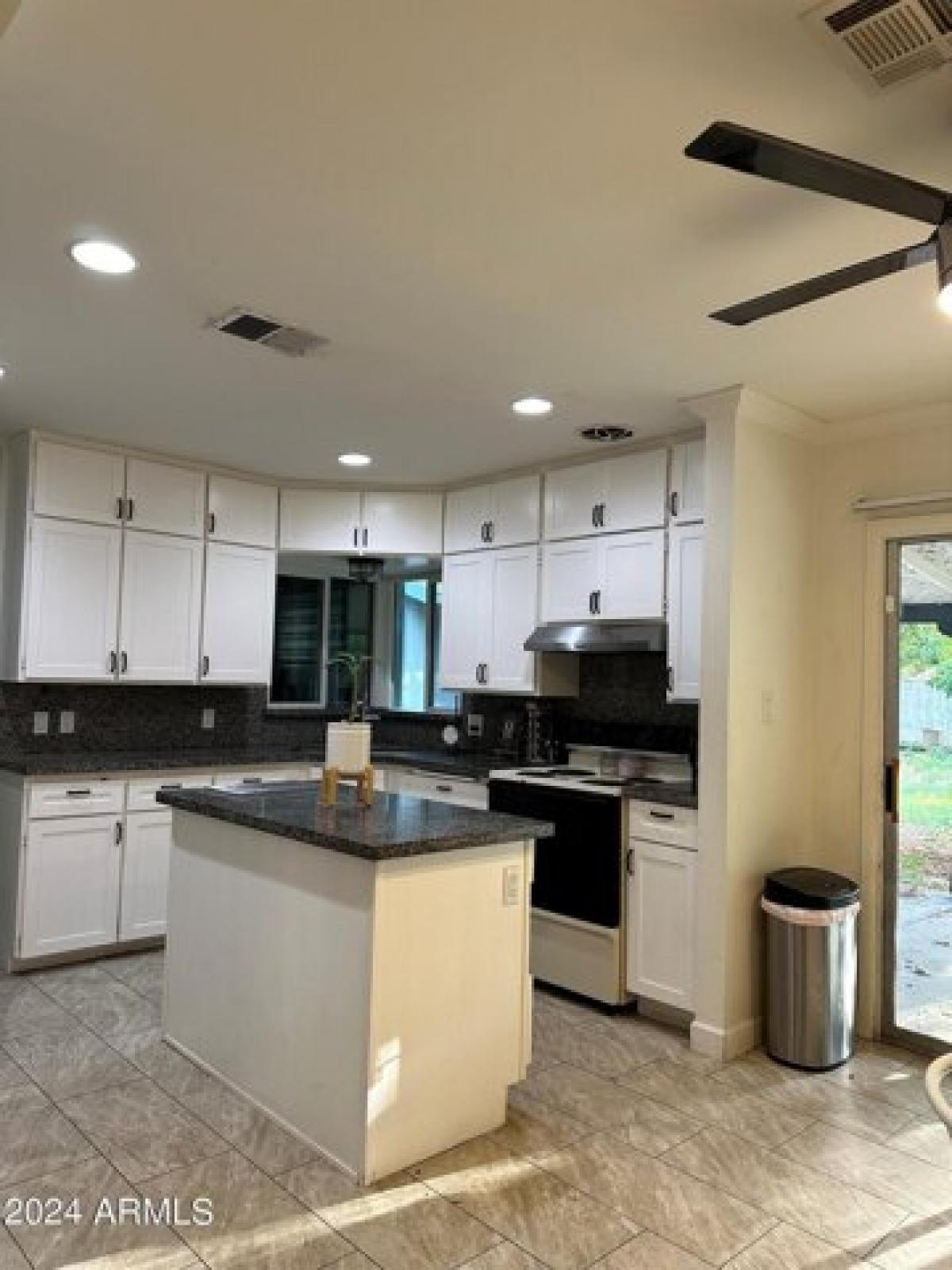 Picture of Home For Sale in Glendale, Arizona, United States