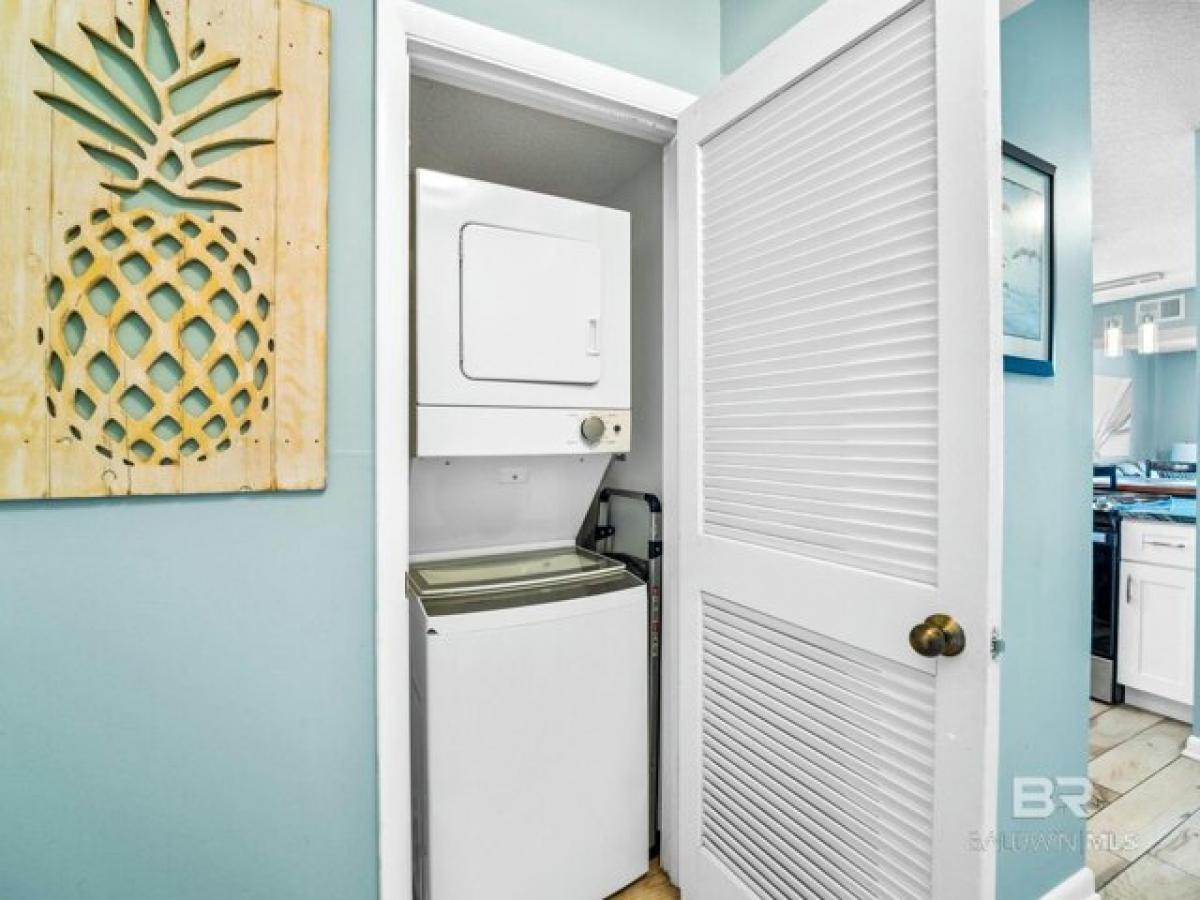 Picture of Home For Sale in Gulf Shores, Alabama, United States