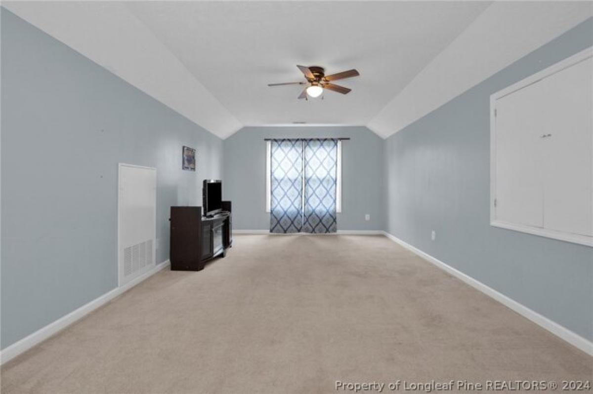 Picture of Home For Sale in Fayetteville, North Carolina, United States