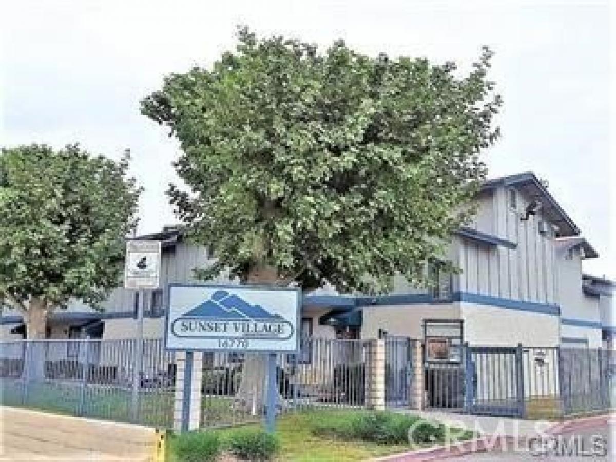 Picture of Home For Sale in Fontana, California, United States