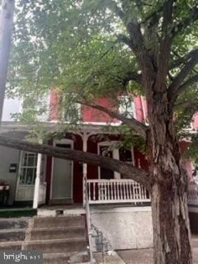 Home For Sale in Lancaster, Pennsylvania