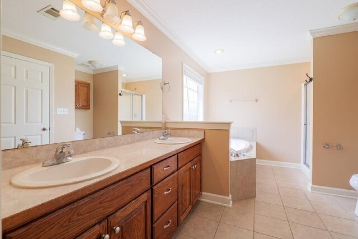 Picture of Home For Sale in Valdosta, Georgia, United States