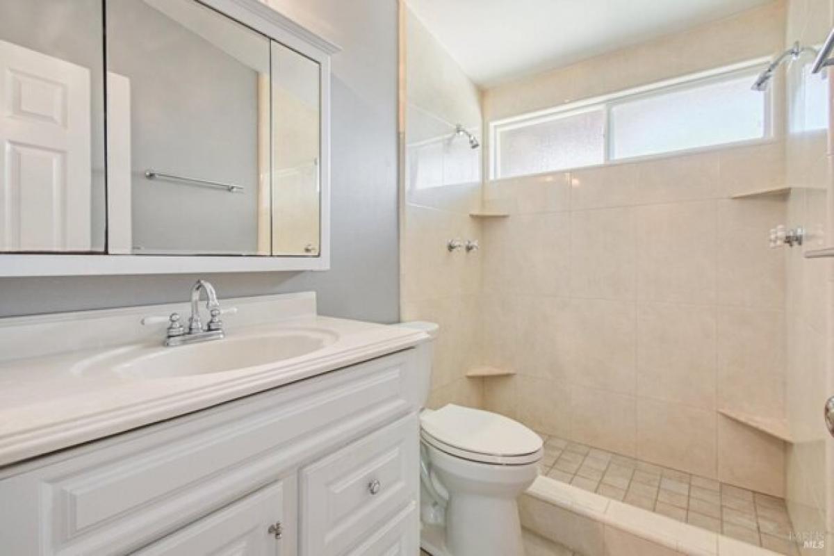 Picture of Home For Sale in Novato, California, United States