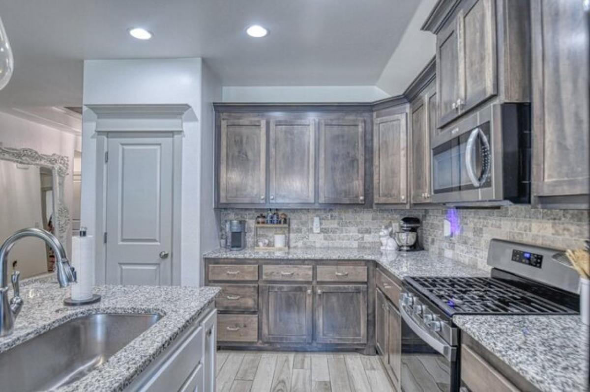 Picture of Home For Sale in Noble, Oklahoma, United States