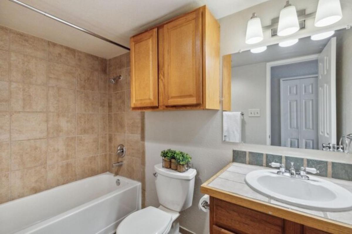 Picture of Home For Sale in Allen, Texas, United States